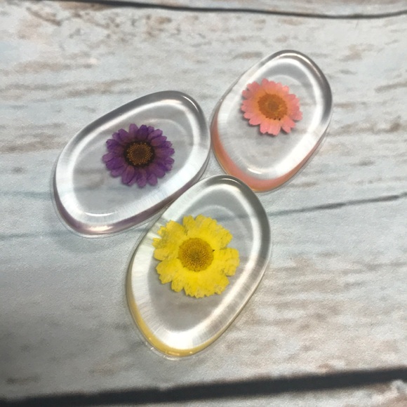 Other - FREE (NEW) Silicone Makeup Sponge w Pressed Flower